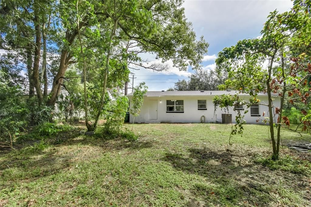 For Sale: $259,900 (3 beds, 2 baths, 1050 Square Feet)