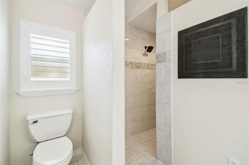 For Sale: $462,500 (3 beds, 2 baths, 2083 Square Feet)