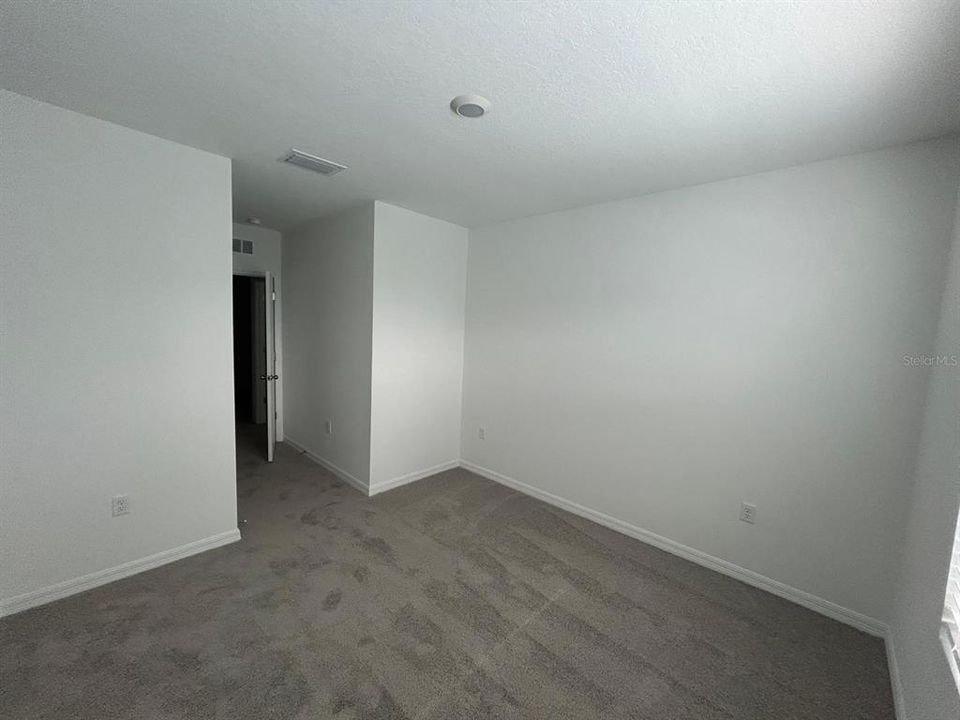 For Rent: $2,400 (3 beds, 2 baths, 1673 Square Feet)