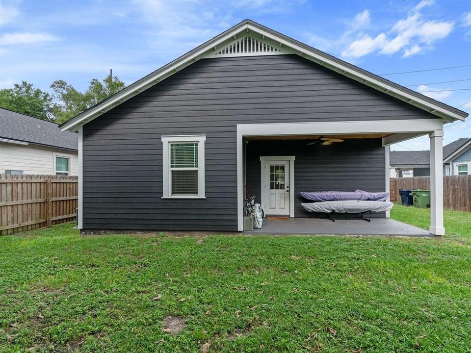 For Sale: $595,000 (3 beds, 2 baths, 1831 Square Feet)