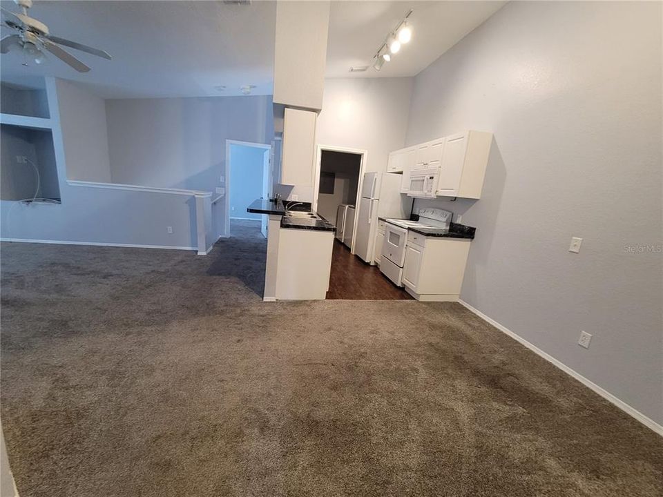 For Rent: $1,950 (3 beds, 2 baths, 1325 Square Feet)