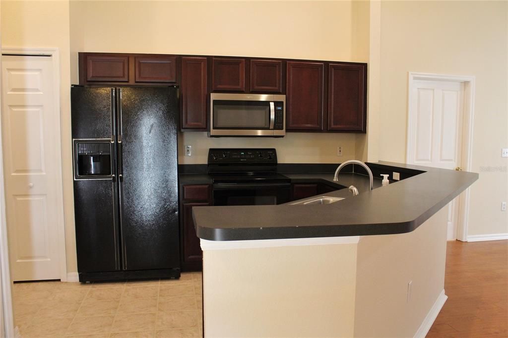 For Rent: $1,850 (3 beds, 2 baths, 1323 Square Feet)