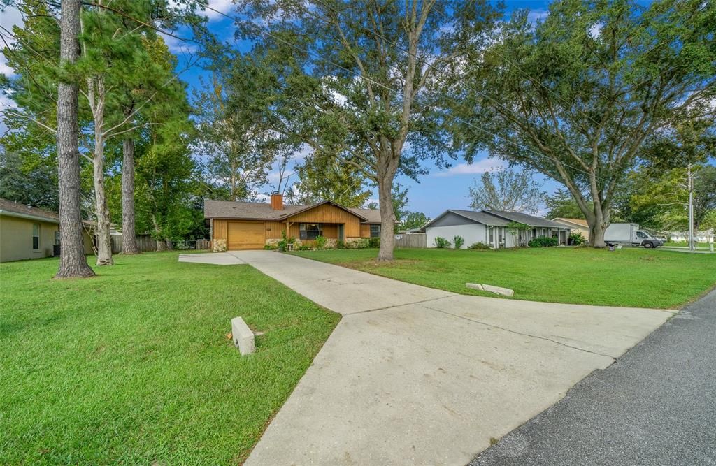 For Sale: $242,000 (3 beds, 2 baths, 1340 Square Feet)