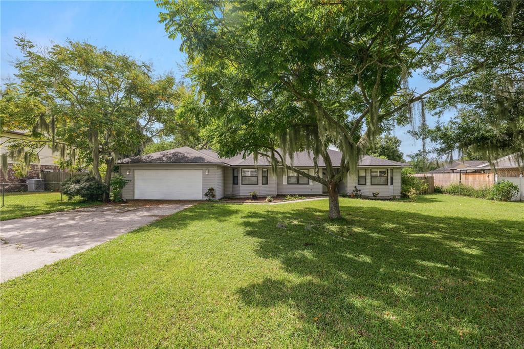 For Sale: $399,000 (3 beds, 2 baths, 2369 Square Feet)