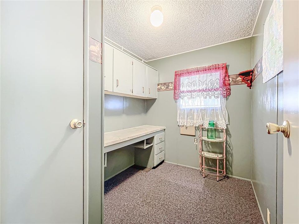 For Sale: $160,000 (2 beds, 2 baths, 1104 Square Feet)