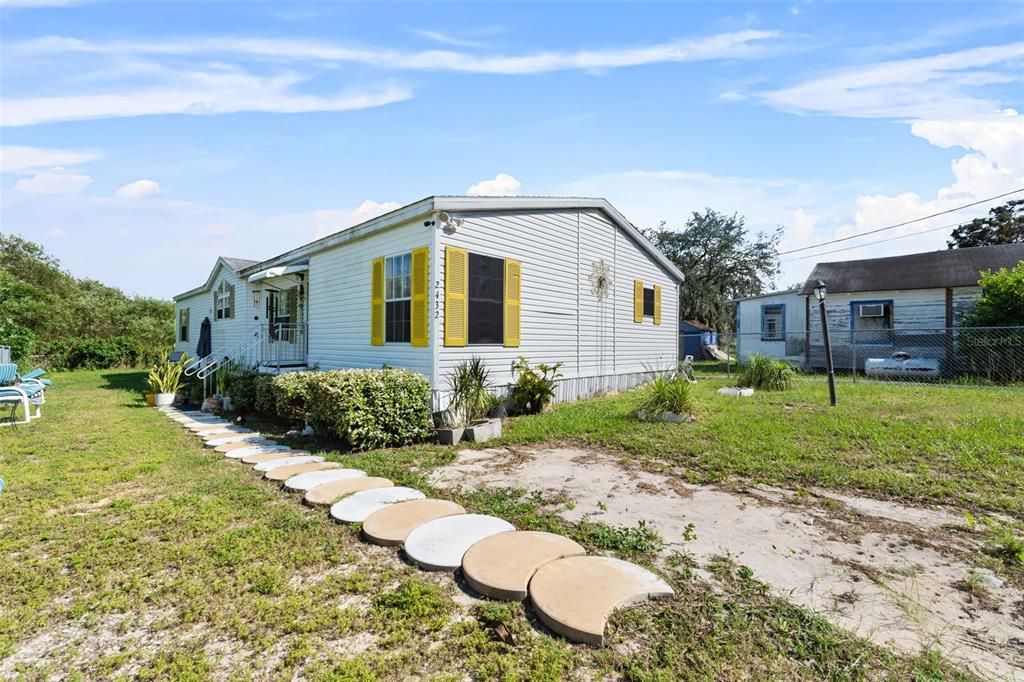 For Sale: $215,000 (3 beds, 2 baths, 1792 Square Feet)