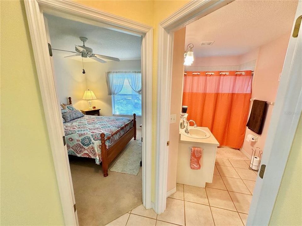 For Sale: $389,900 (4 beds, 2 baths, 1672 Square Feet)