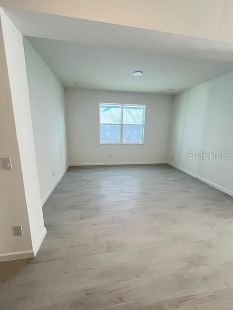 For Rent: $2,950 (3 beds, 3 baths, 2103 Square Feet)