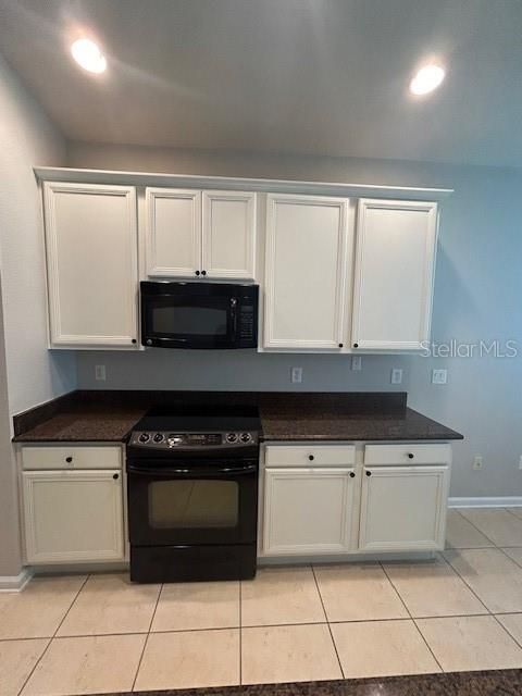 For Rent: $2,750 (3 beds, 2 baths, 1706 Square Feet)