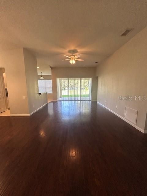 For Rent: $2,750 (3 beds, 2 baths, 1706 Square Feet)