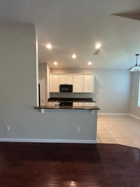 For Rent: $2,750 (3 beds, 2 baths, 1706 Square Feet)