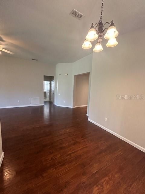 For Rent: $2,750 (3 beds, 2 baths, 1706 Square Feet)