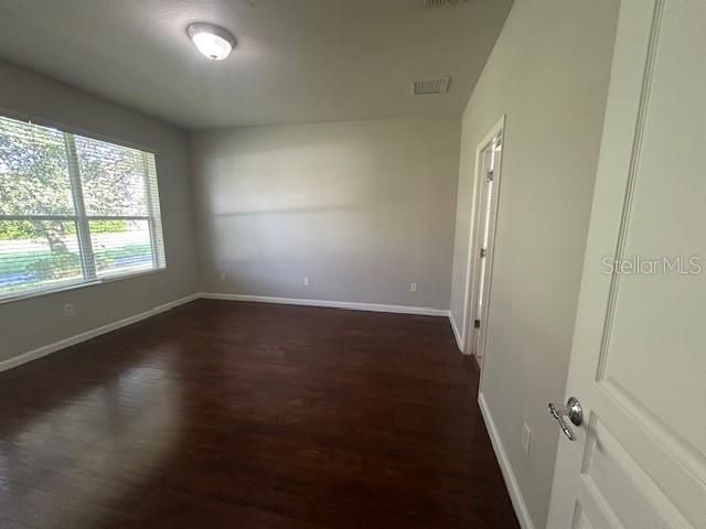 For Rent: $2,750 (3 beds, 2 baths, 1706 Square Feet)