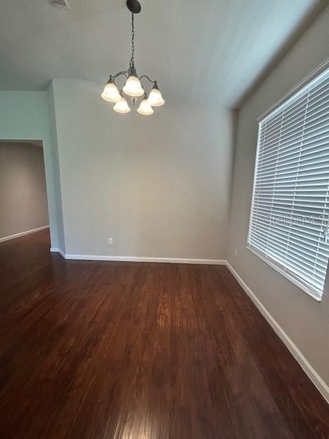 For Rent: $2,750 (3 beds, 2 baths, 1706 Square Feet)