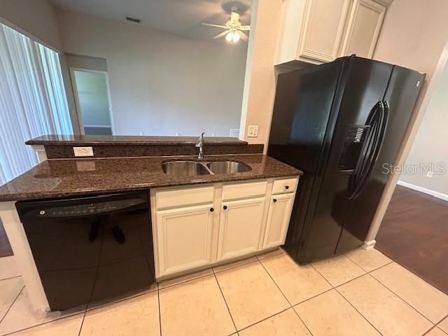 For Rent: $2,750 (3 beds, 2 baths, 1706 Square Feet)