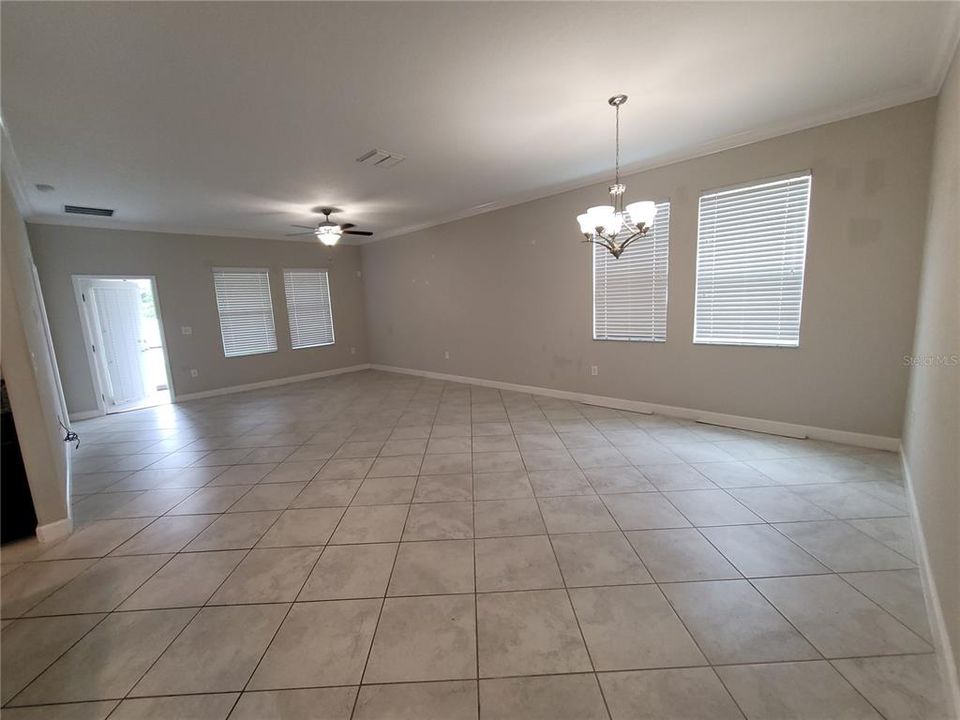 For Rent: $2,650 (4 beds, 3 baths, 2061 Square Feet)