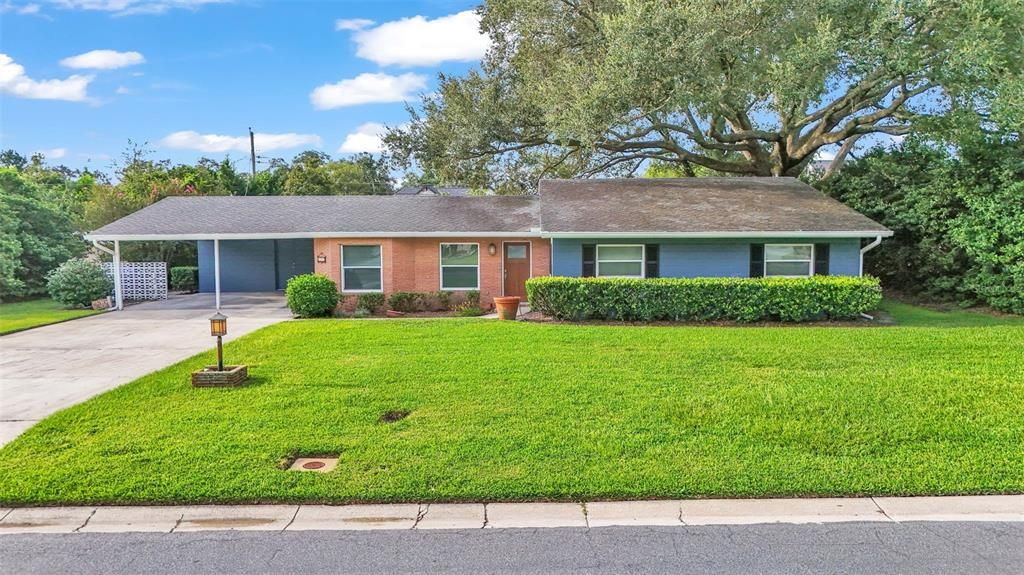 Active With Contract: $360,000 (3 beds, 2 baths, 1749 Square Feet)