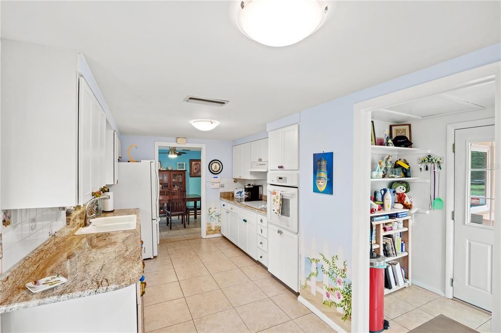 For Sale: $440,000 (2 beds, 2 baths, 1373 Square Feet)