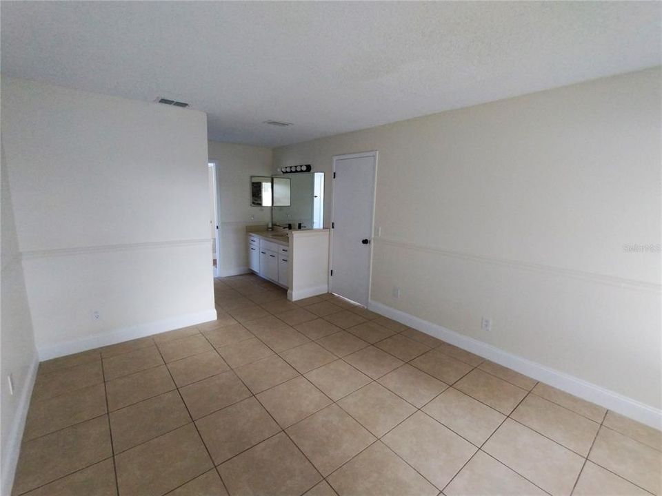 For Sale: $339,900 (3 beds, 2 baths, 1297 Square Feet)