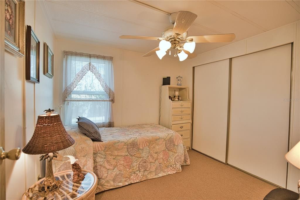 For Sale: $137,500 (2 beds, 2 baths, 1008 Square Feet)