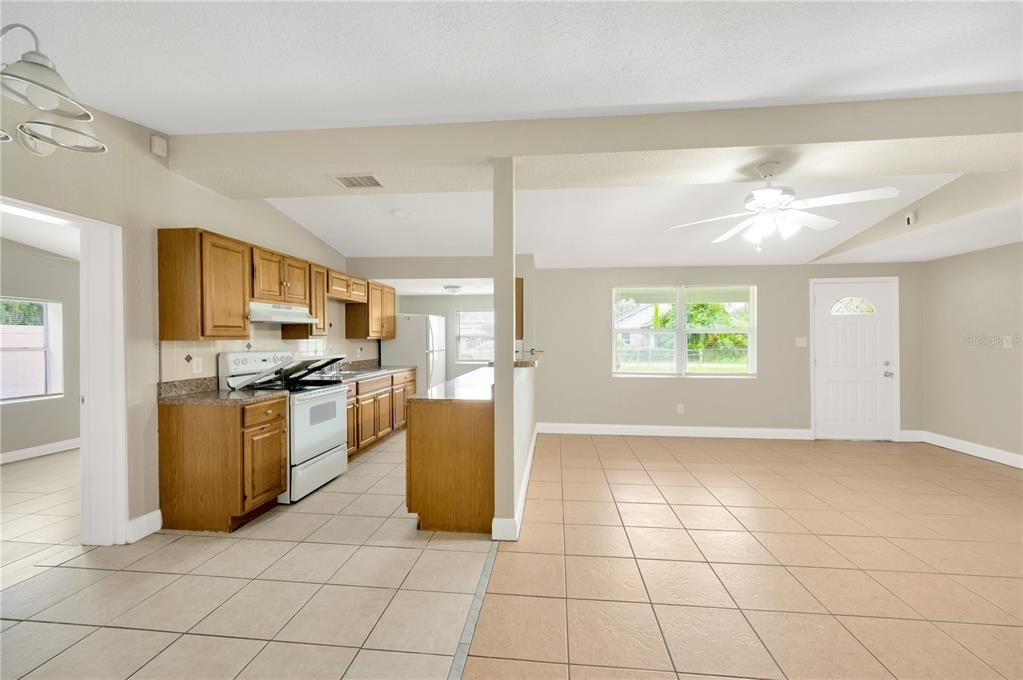 For Sale: $319,900 (4 beds, 2 baths, 1759 Square Feet)