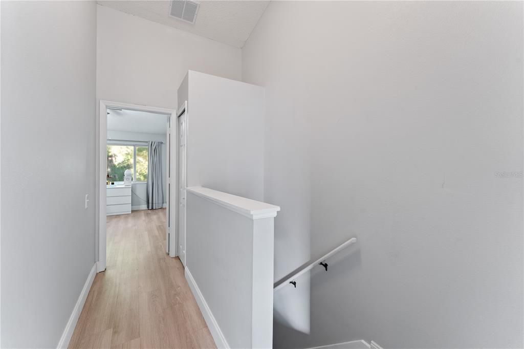 For Sale: $269,000 (2 beds, 2 baths, 1184 Square Feet)