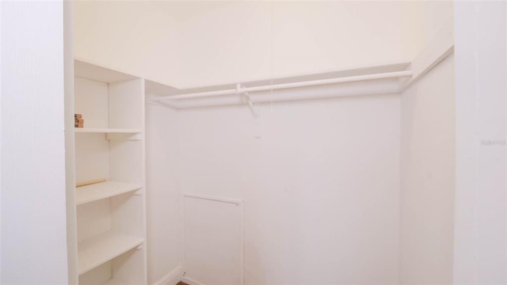 For Sale: $250,000 (3 beds, 2 baths, 1588 Square Feet)