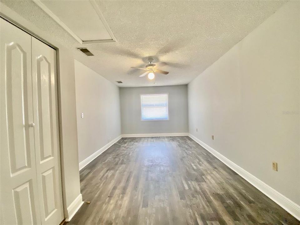 For Sale: $209,900 (3 beds, 1 baths, 1204 Square Feet)