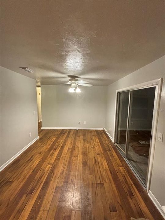 For Rent: $1,800 (3 beds, 2 baths, 1414 Square Feet)