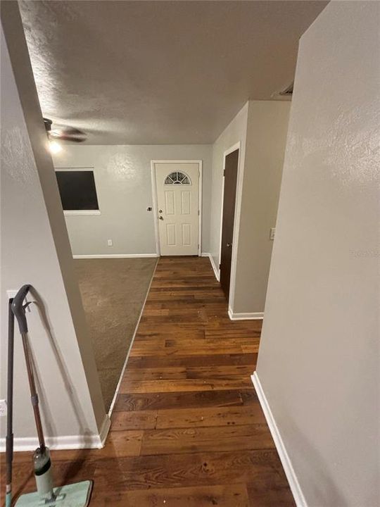 For Rent: $1,800 (3 beds, 2 baths, 1414 Square Feet)