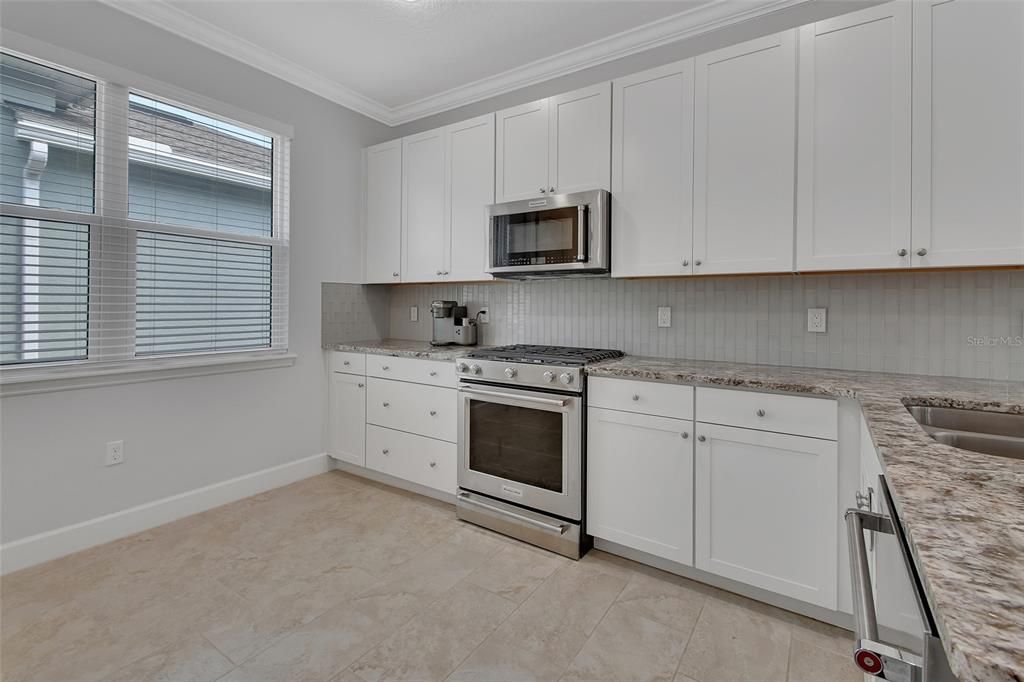 For Sale: $364,900 (2 beds, 2 baths, 1507 Square Feet)