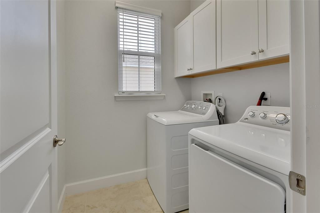 For Sale: $364,900 (2 beds, 2 baths, 1507 Square Feet)