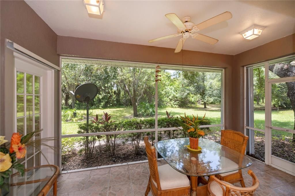 For Sale: $369,900 (3 beds, 2 baths, 1561 Square Feet)