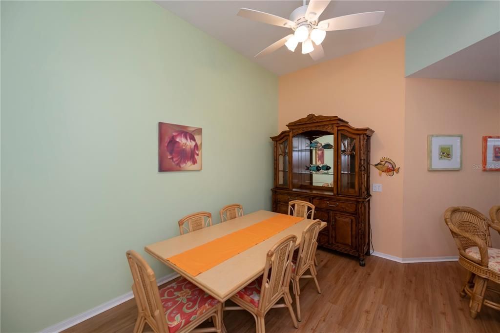 For Sale: $369,900 (3 beds, 2 baths, 1561 Square Feet)