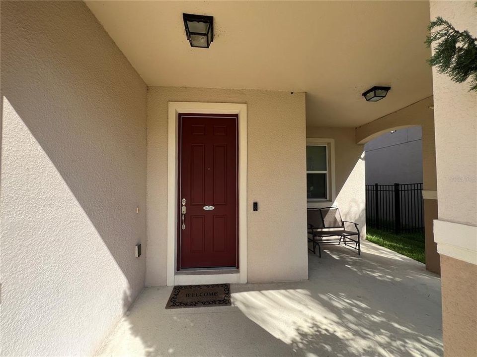 For Rent: $3,150 (4 beds, 2 baths, 2730 Square Feet)