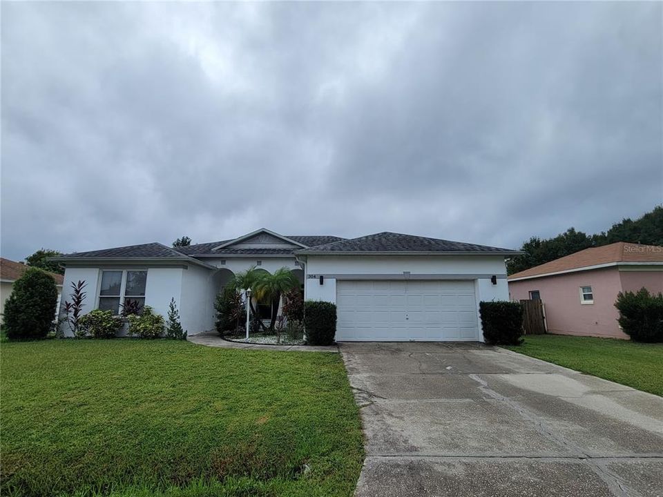 For Sale: $339,900 (3 beds, 2 baths, 1541 Square Feet)