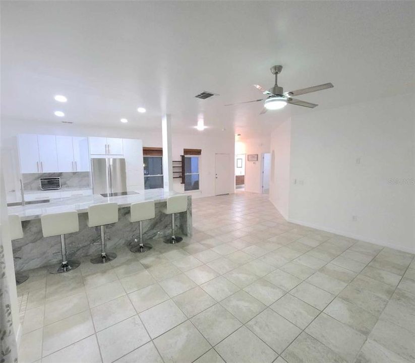 En Venta: $339,900 (3 camas, 2 baños, 1541 Pies cuadrados)