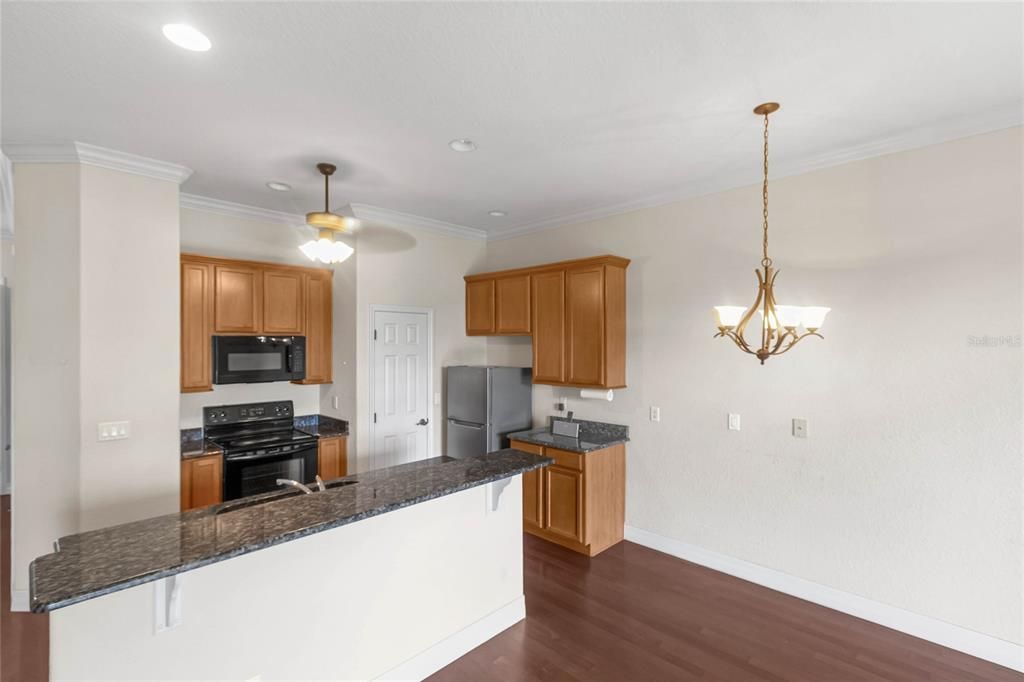 For Sale: $289,900 (2 beds, 2 baths, 1420 Square Feet)