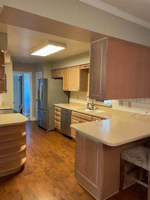 For Rent: $1,900 (3 beds, 2 baths, 2048 Square Feet)