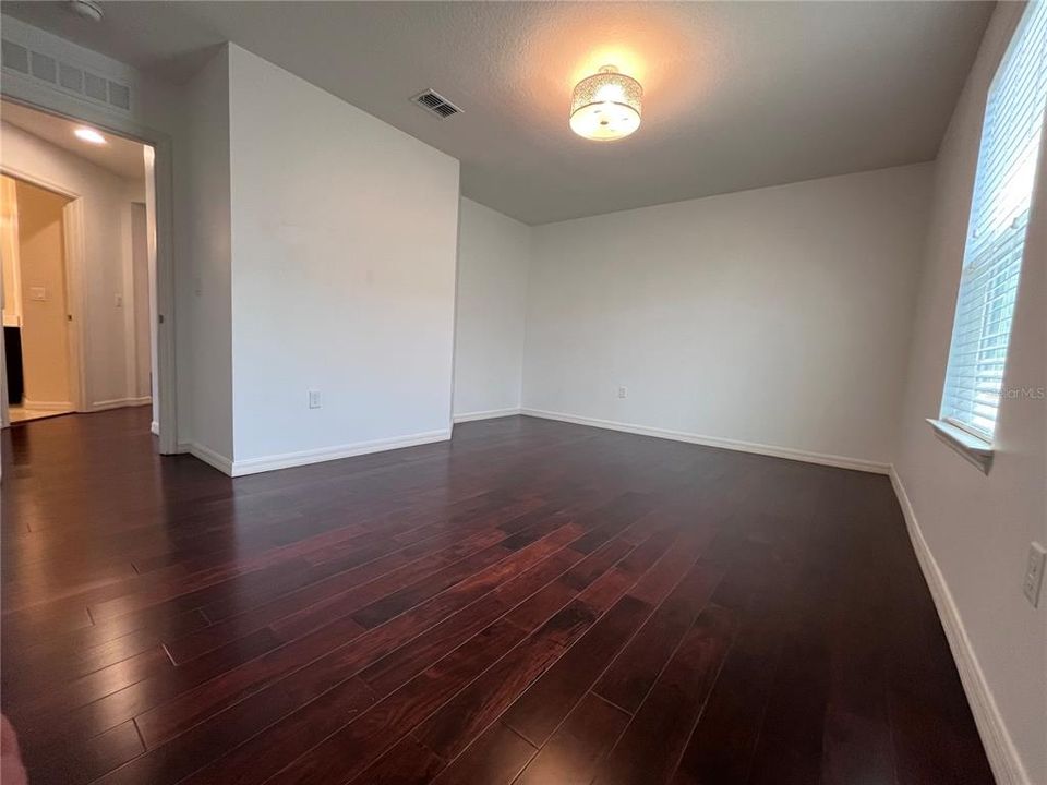 For Rent: $3,495 (4 beds, 2 baths, 3094 Square Feet)