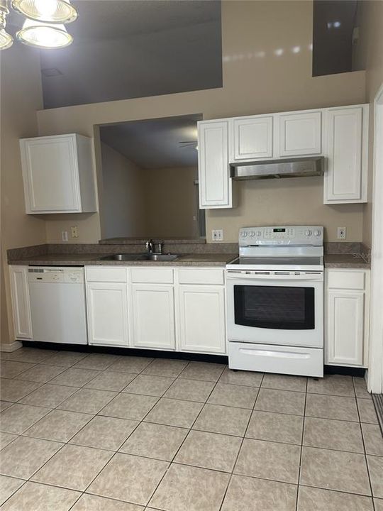 For Sale: $269,900 (3 beds, 2 baths, 1320 Square Feet)