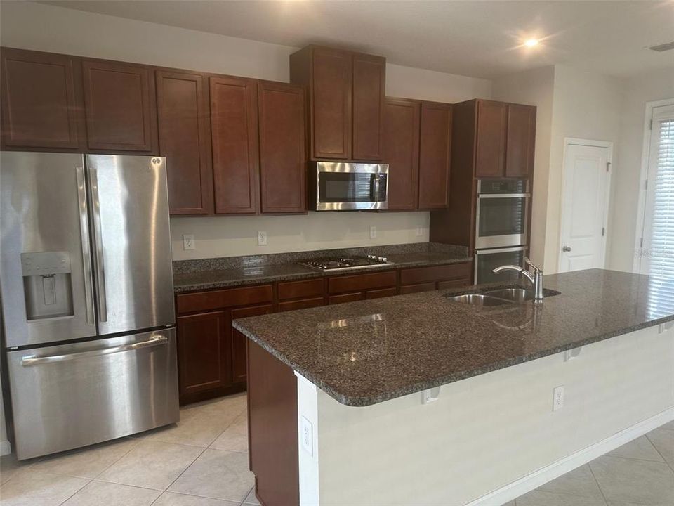 For Rent: $2,800 (3 beds, 2 baths, 2128 Square Feet)