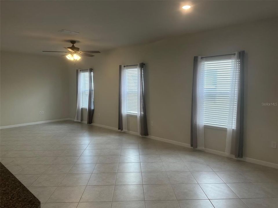 For Rent: $2,800 (3 beds, 2 baths, 2128 Square Feet)