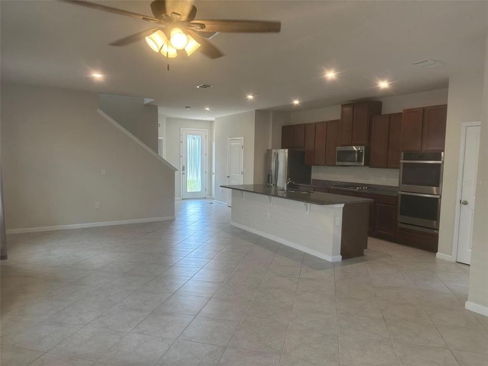 For Rent: $2,800 (3 beds, 2 baths, 2128 Square Feet)