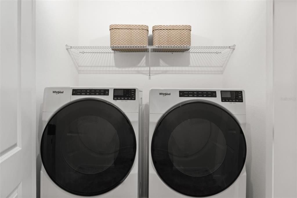 MODEL - Laundry