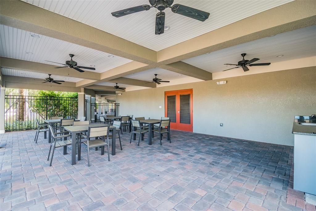 For Sale: $435,000 (4 beds, 3 baths, 2393 Square Feet)