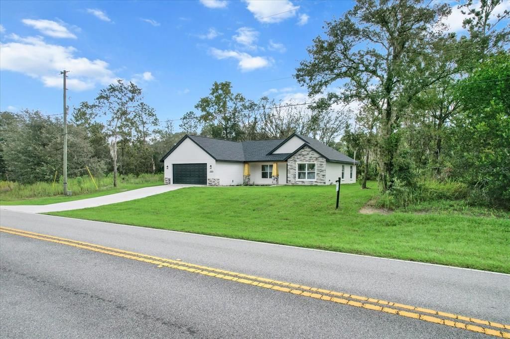 For Sale: $310,000 (3 beds, 2 baths, 1461 Square Feet)