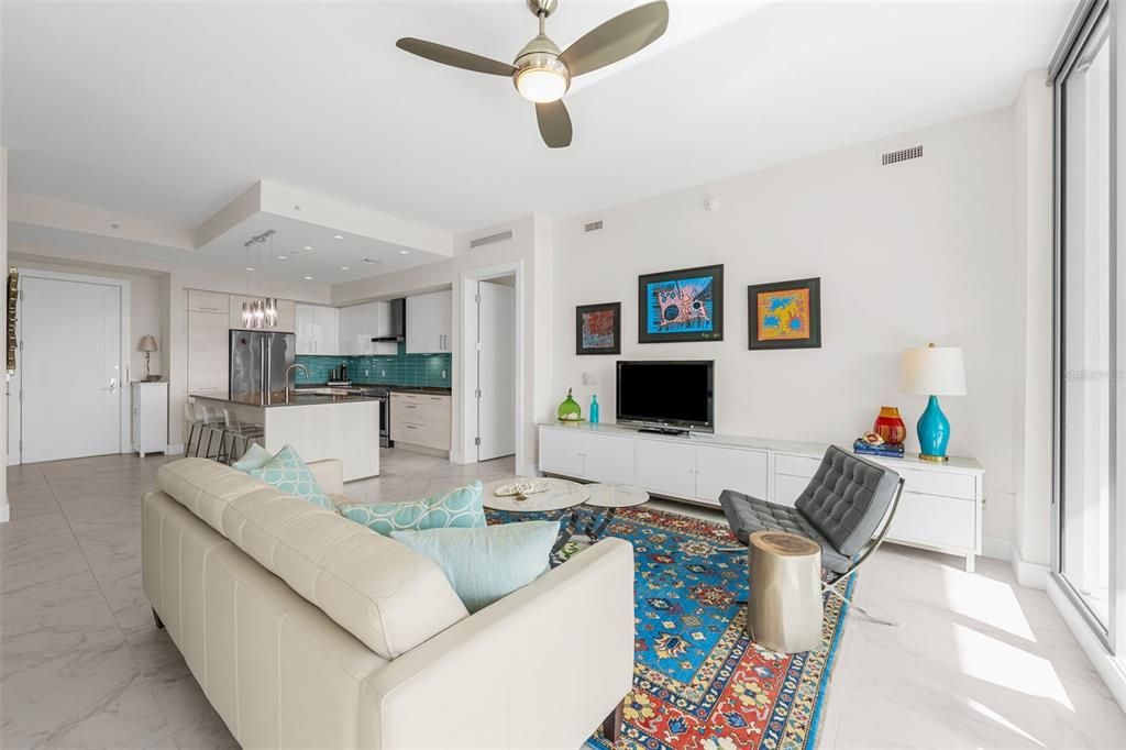 For Sale: $1,550,000 (2 beds, 2 baths, 1600 Square Feet)