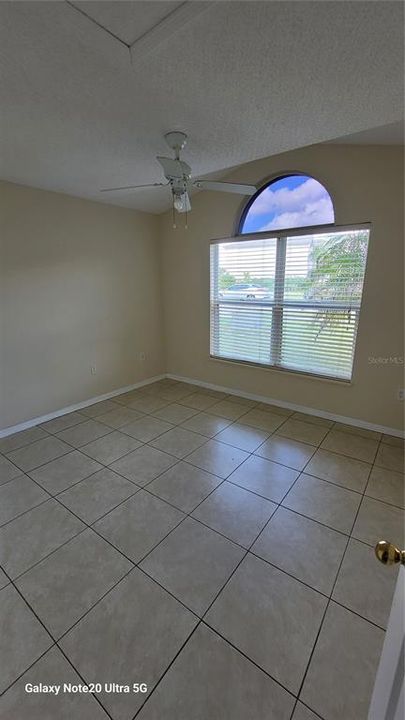 For Rent: $1,850 (3 beds, 2 baths, 1612 Square Feet)