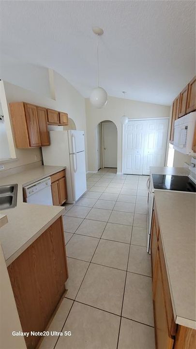 For Rent: $1,850 (3 beds, 2 baths, 1612 Square Feet)